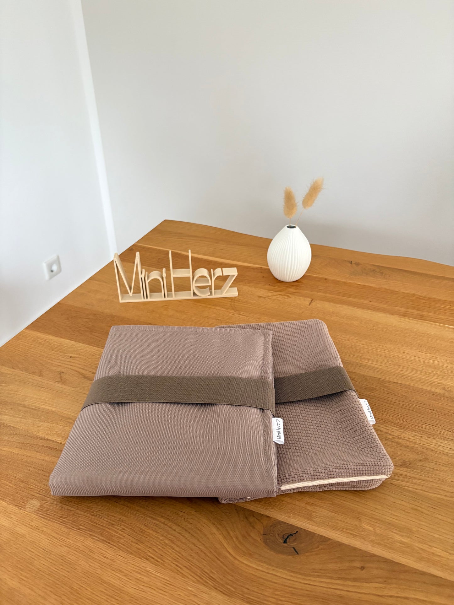 Mit Liebe gepackt - Set Windeltasche & Wickelunterlage Taupe | Baufahrzeuge | Hellbraun