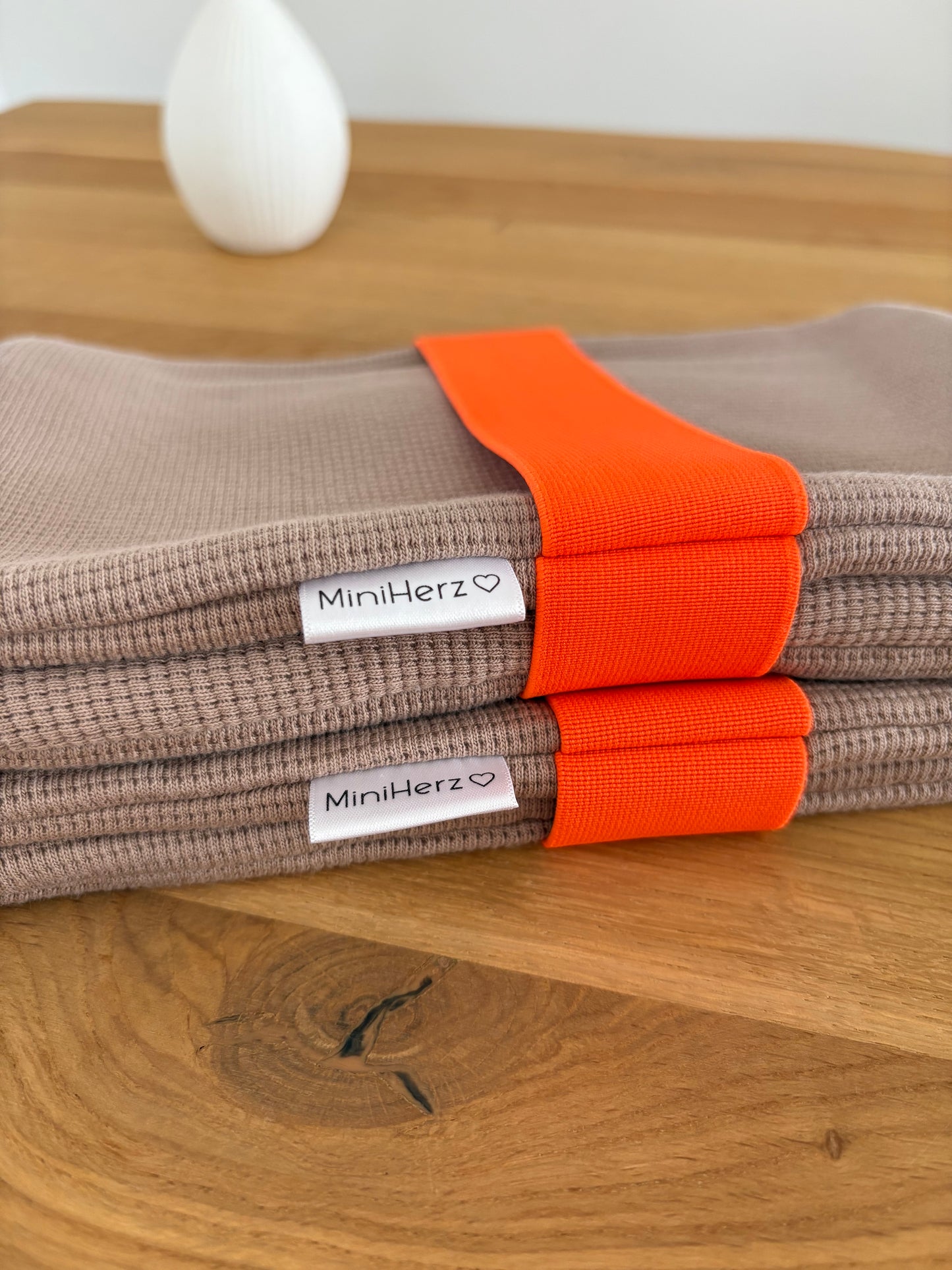 Windeltasche | Taupe | Herz einseitig | Neonorange
