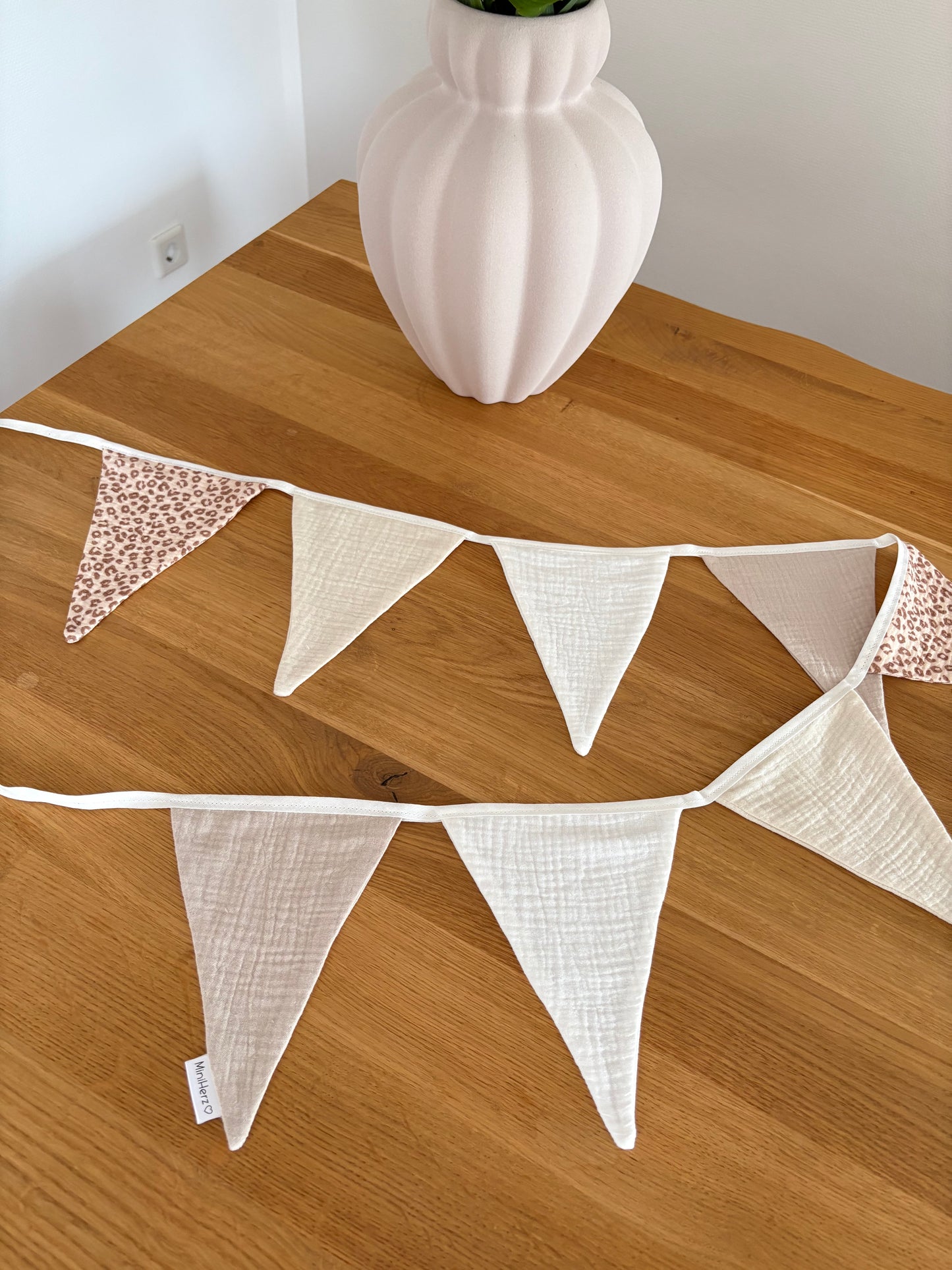 Musselin Wimpelkette | Kinderzimmer | Leo-Liebe