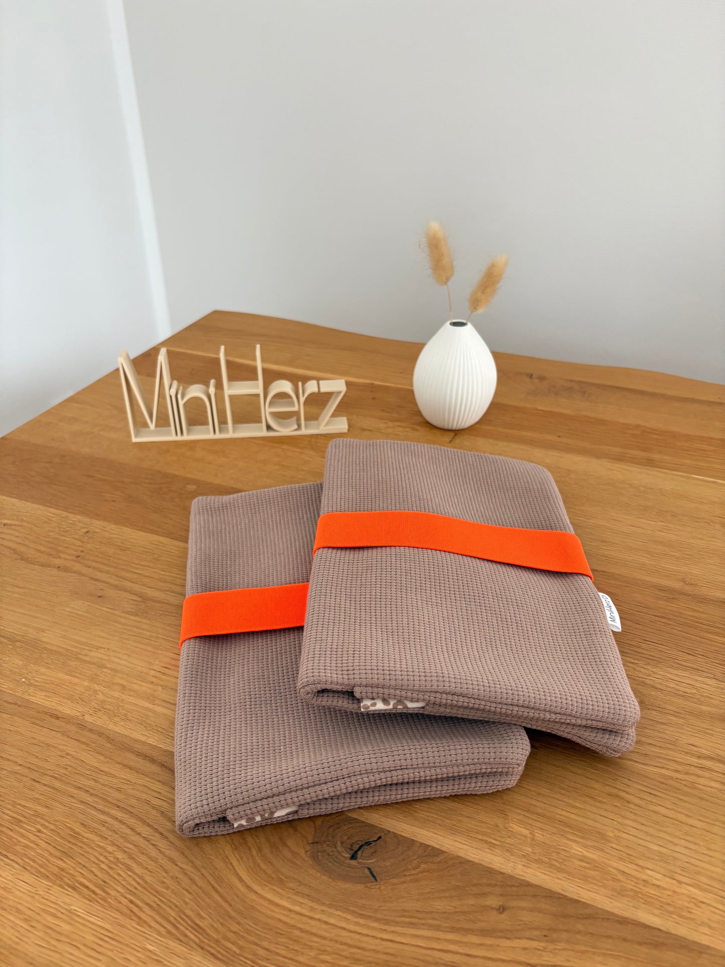 Windeltasche Taupe | Leo Braun | Neonorange