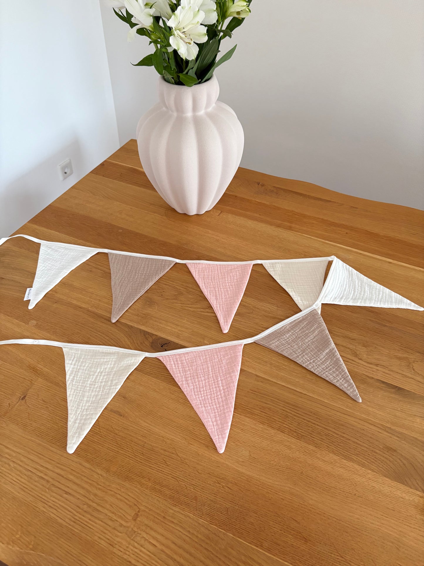 Musselin Wimpelkette | Kinderzimmer | Uni Rosa | Pastell