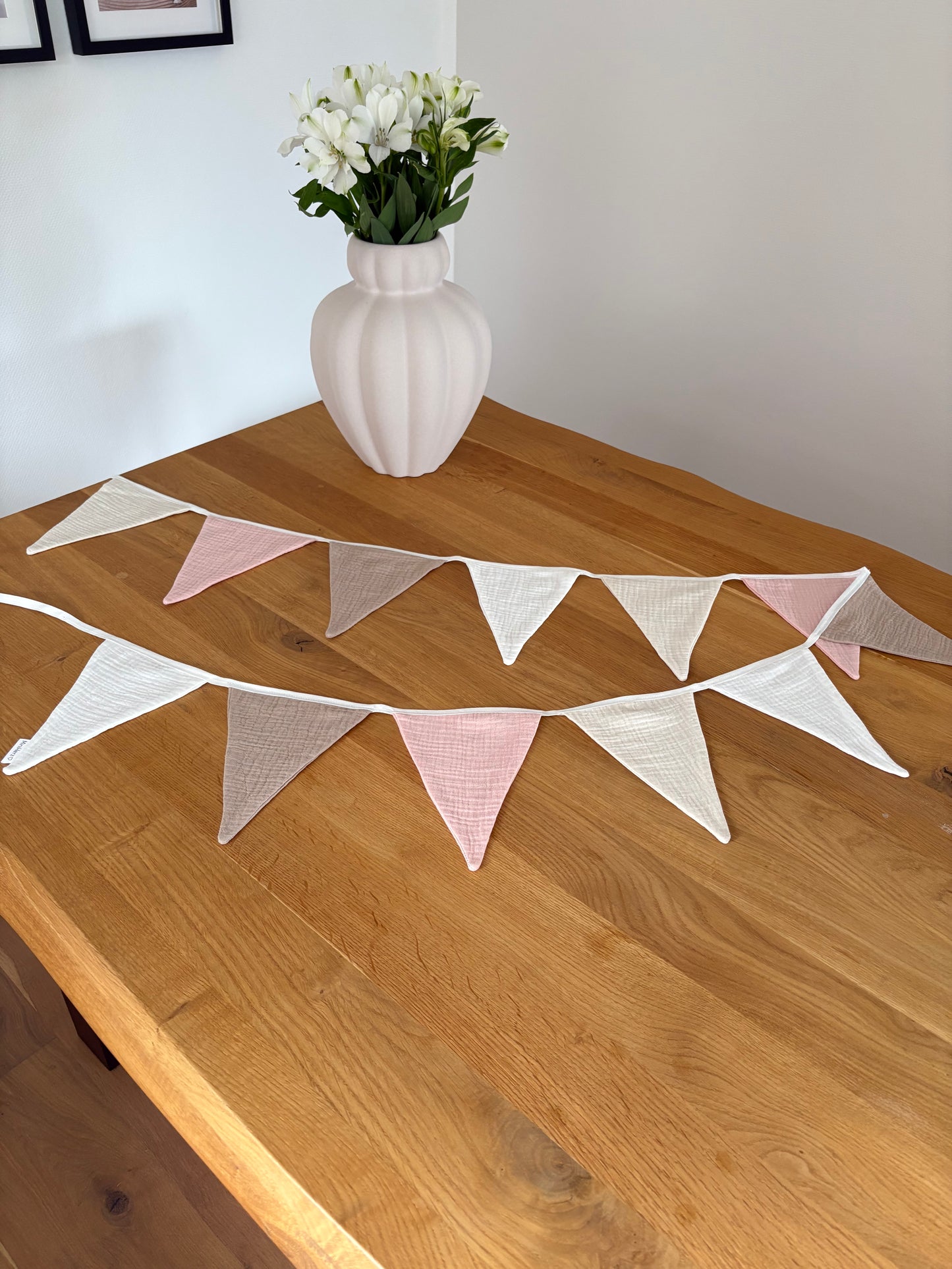 Musselin Wimpelkette | Kinderzimmer | Uni Rosa | Pastell