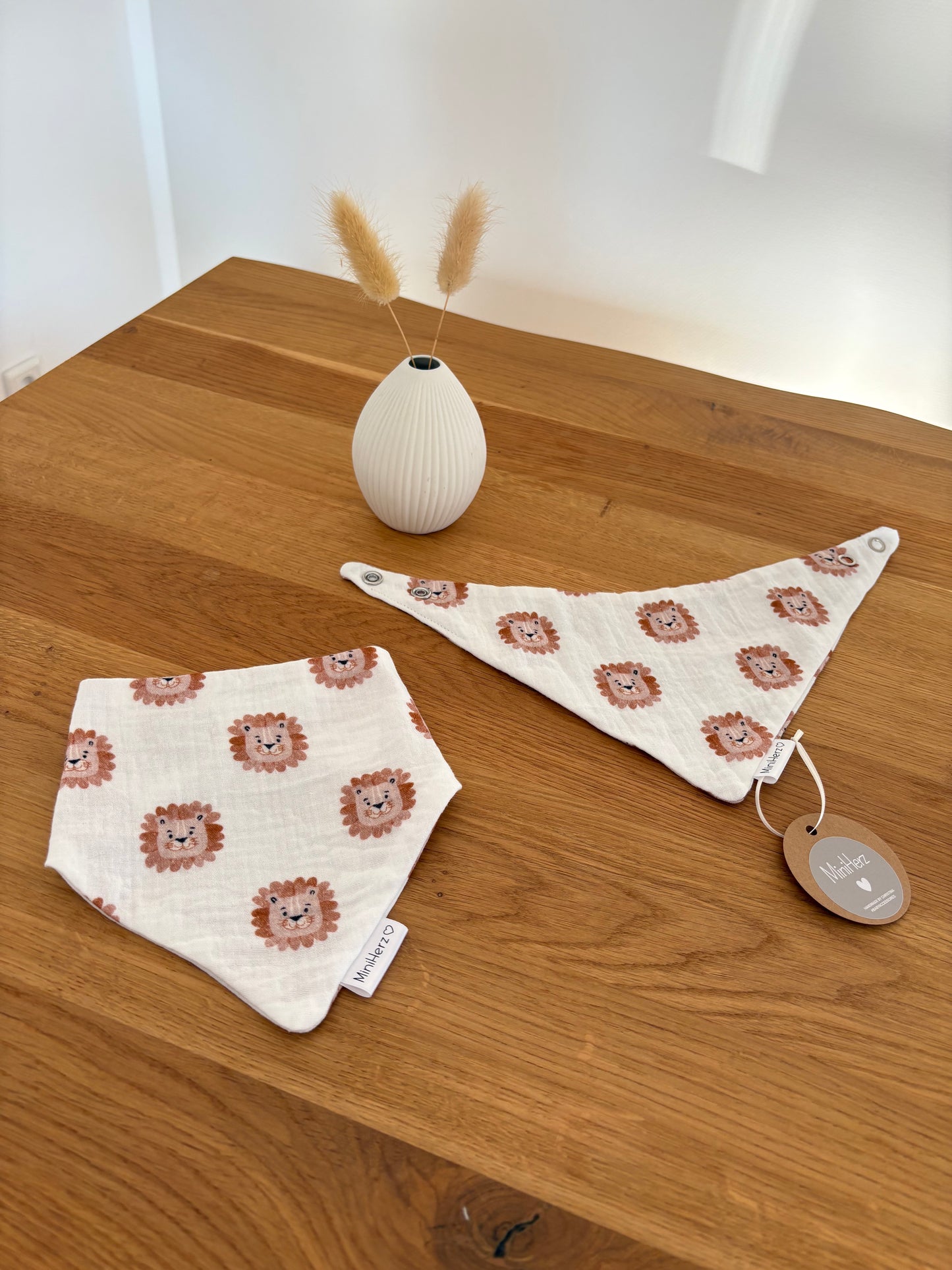 Baby Musselin Halstuch | Lätzchen 0-12 Monate | Druckknopf | Löwenkopf