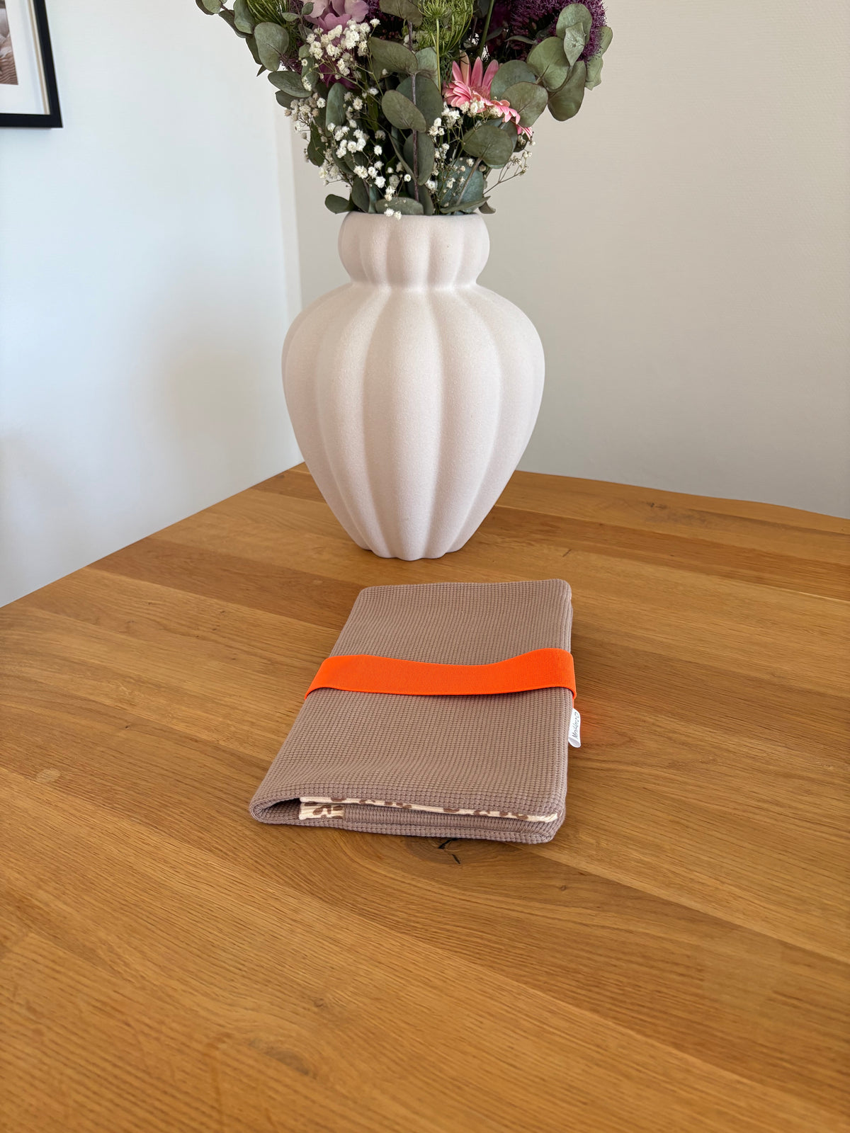 Windeltasche Taupe | Leo Braun | Neonorange