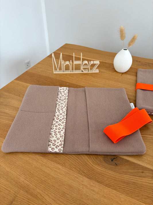 Windeltasche Taupe | Leo Braun | Neonorange