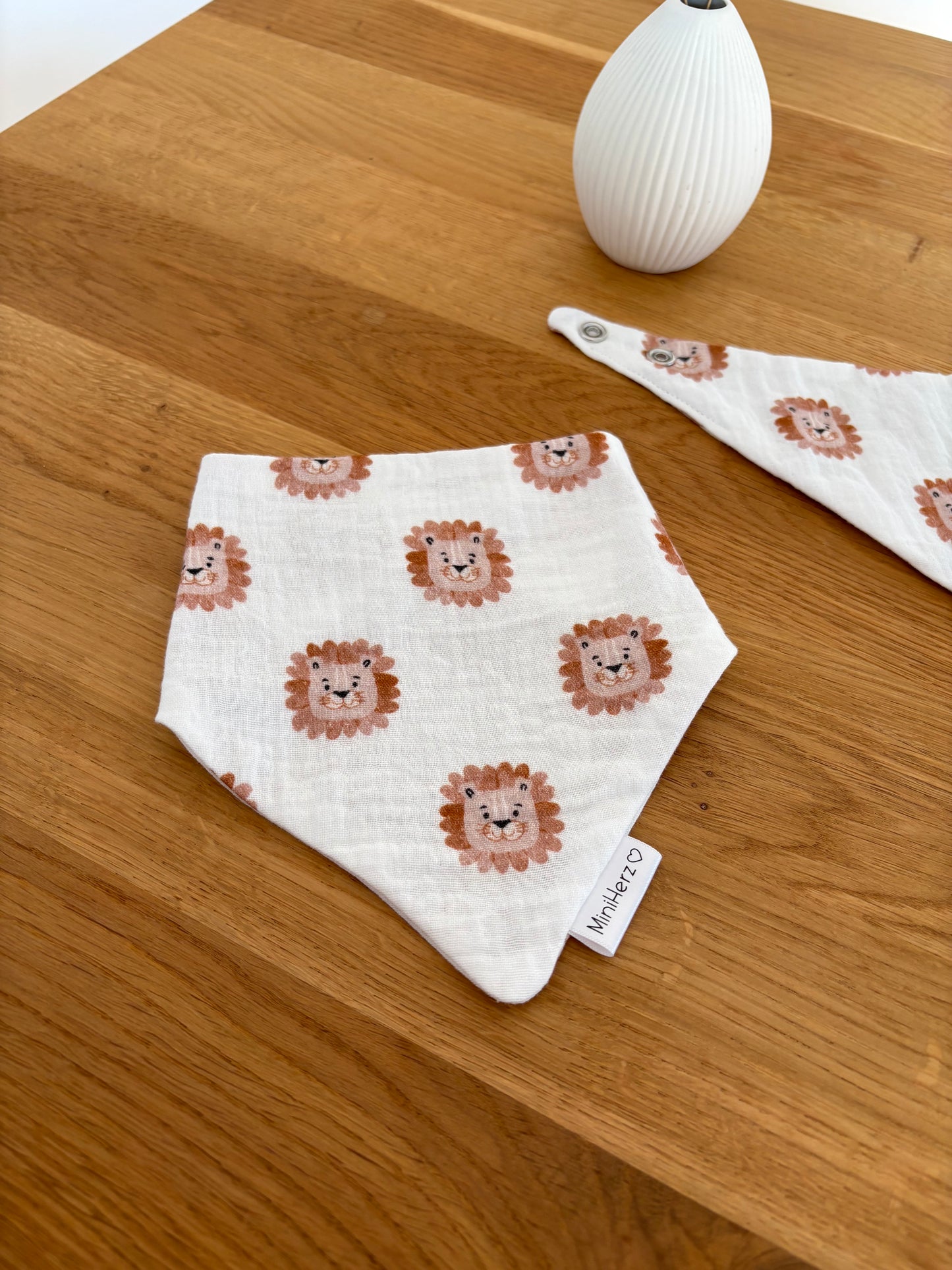 Baby Musselin Halstuch | Lätzchen 0-12 Monate | Druckknopf | Löwenkopf