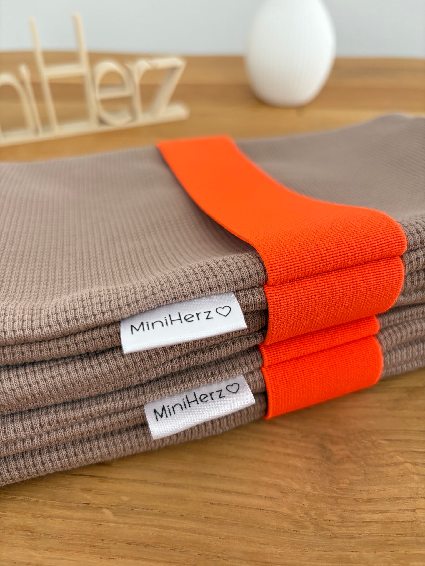 Windeltasche Taupe | Leo Braun | Neonorange