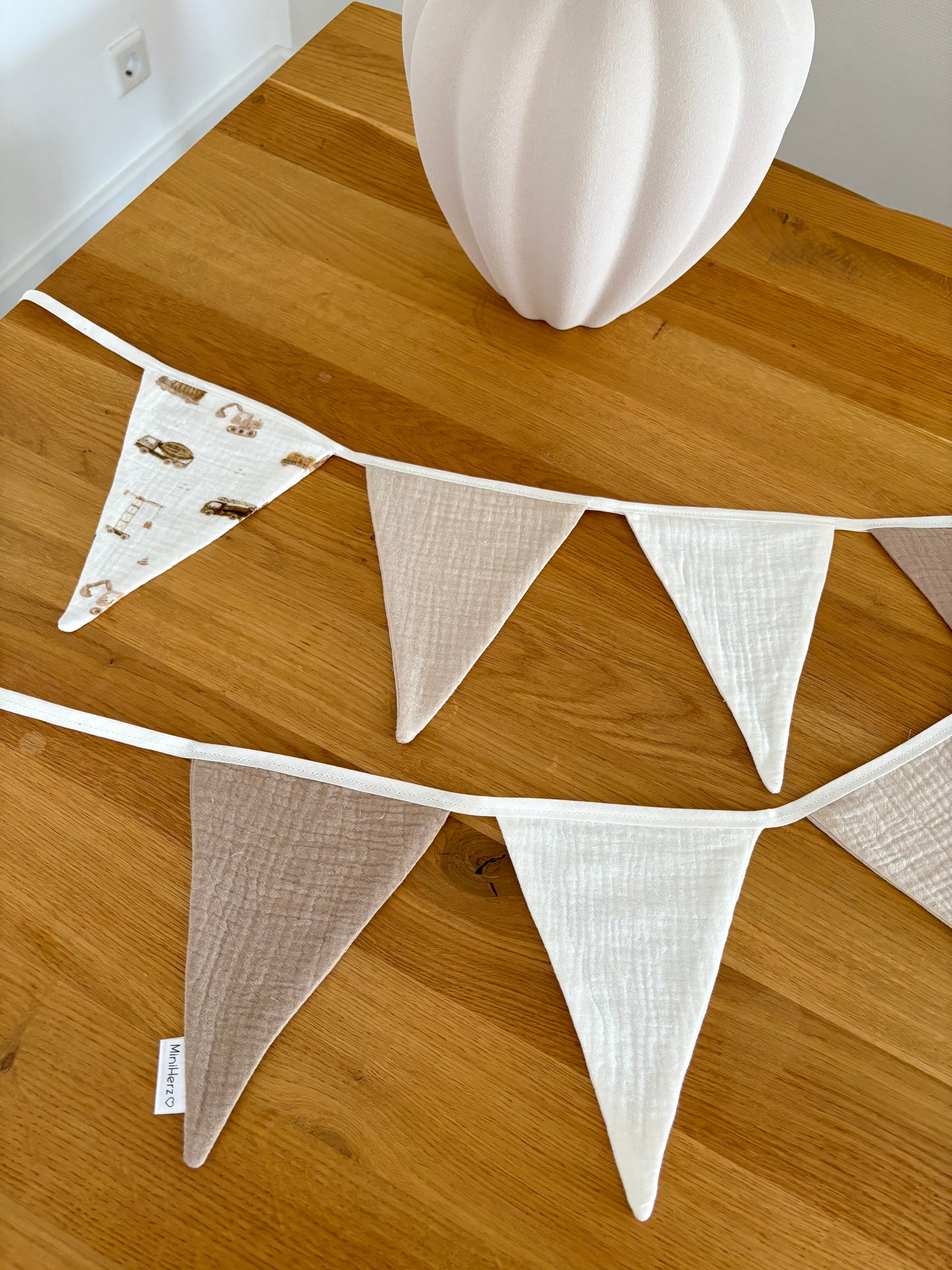 Musselin Wimpelkette | Kinderzimmer | Kleiner Treckerfreund
