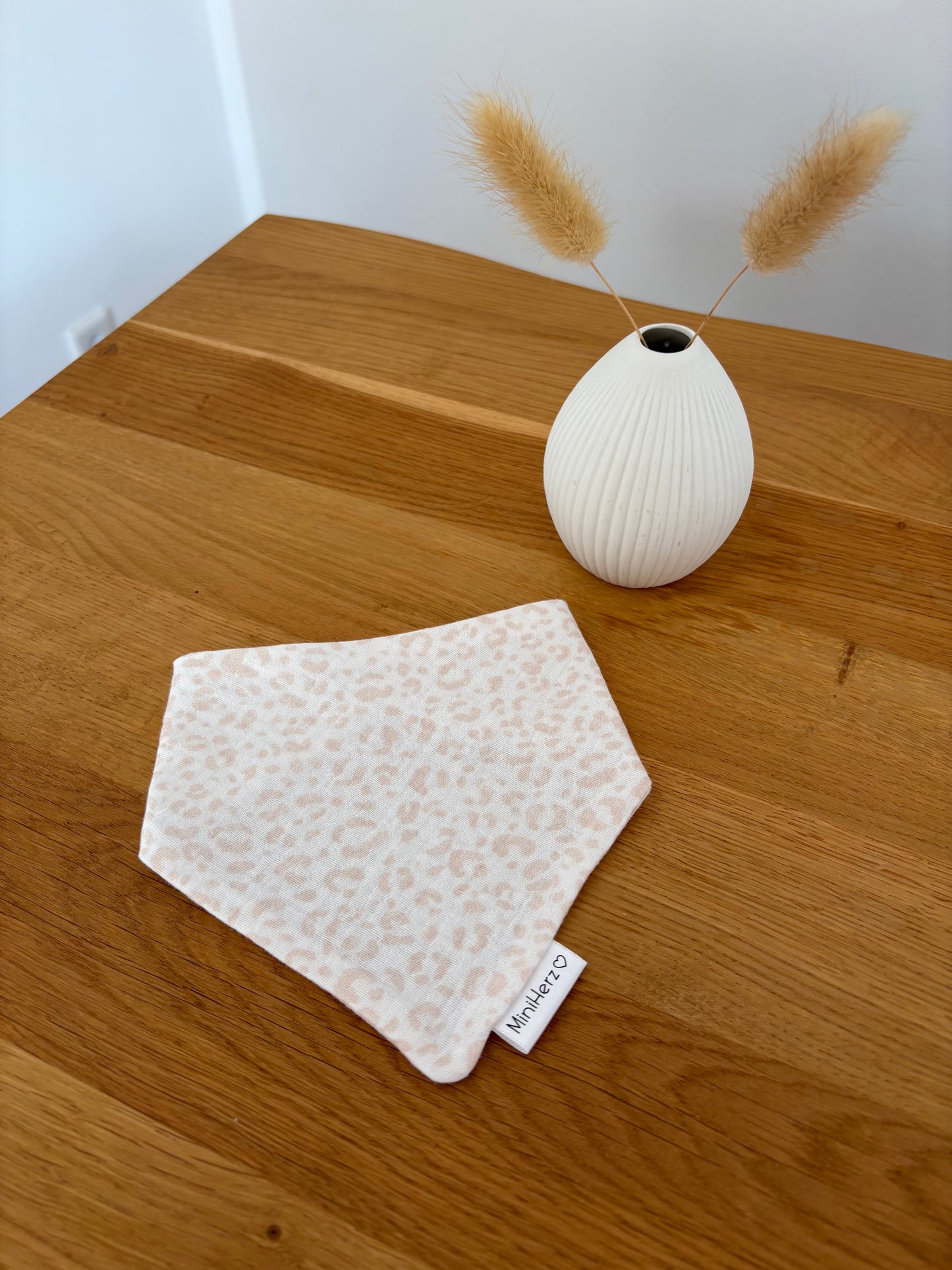 Baby Musselin Halstuch | Lätzchen 0-12 Monate | Druckknopf | Leo Beige