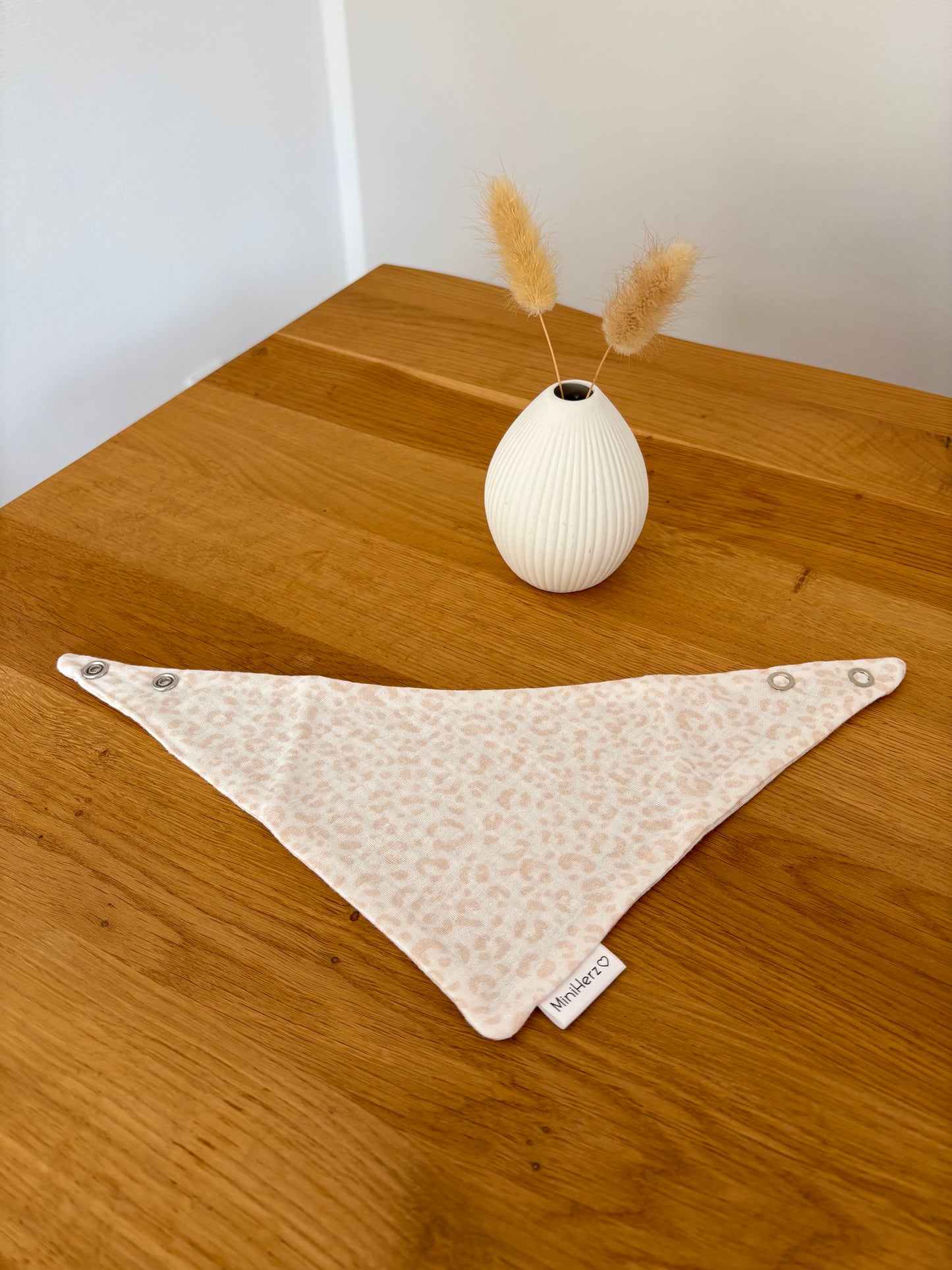 Baby Musselin Halstuch | Lätzchen 0-12 Monate | Druckknopf | Leo Beige