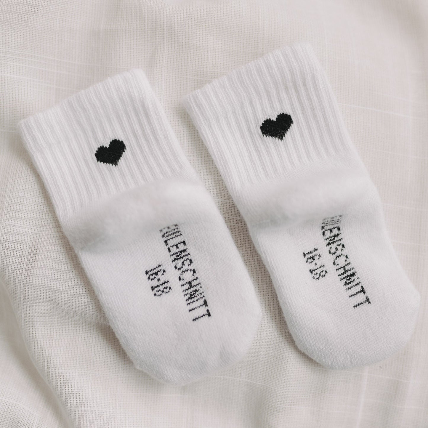Babysocken | Herz | schwarz | Eulenschnitt | Gr. 16 - 18
